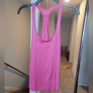 🍋 Lululemon Tank Size 4-6 (PTP 16-17") Dark Pink